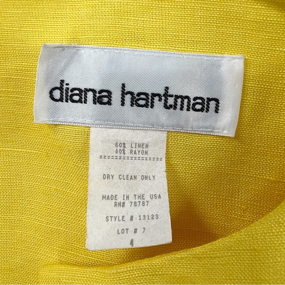 Vintage Linen Blend Cropped and Boxy Blazer Shacket by Diana Hartman Made in USA - Picture 11 of 16